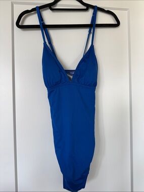 Classic V-Neck One-Piece Swimsuit in Deep Blue